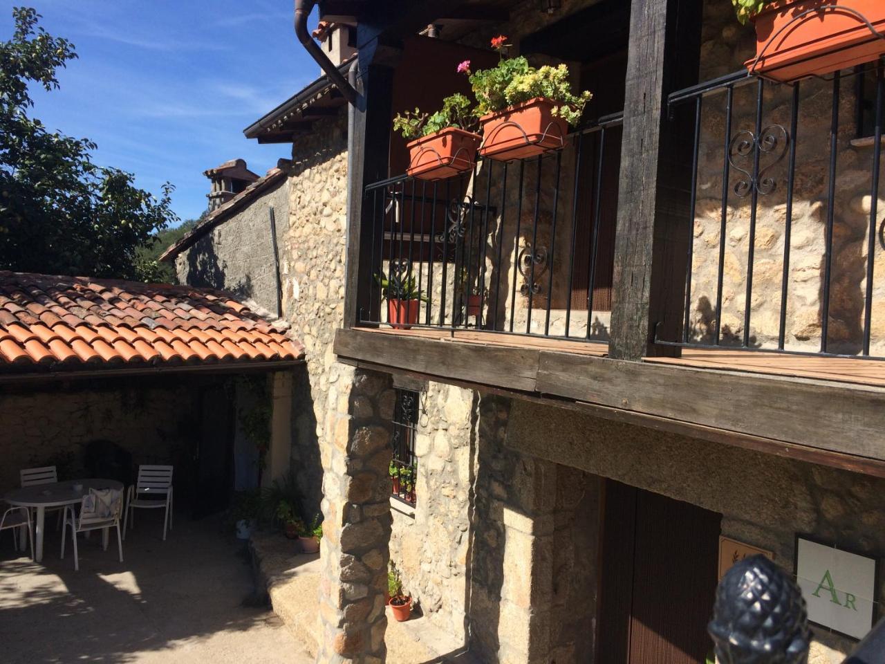 La Antigua Tahona Apartment Navaconcejo Exterior photo